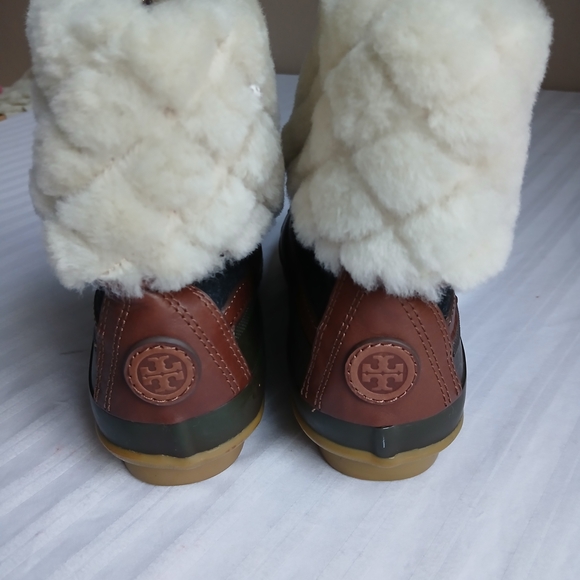 Tory Burch Tan and Black Winter Boots - Picture 6 of 16